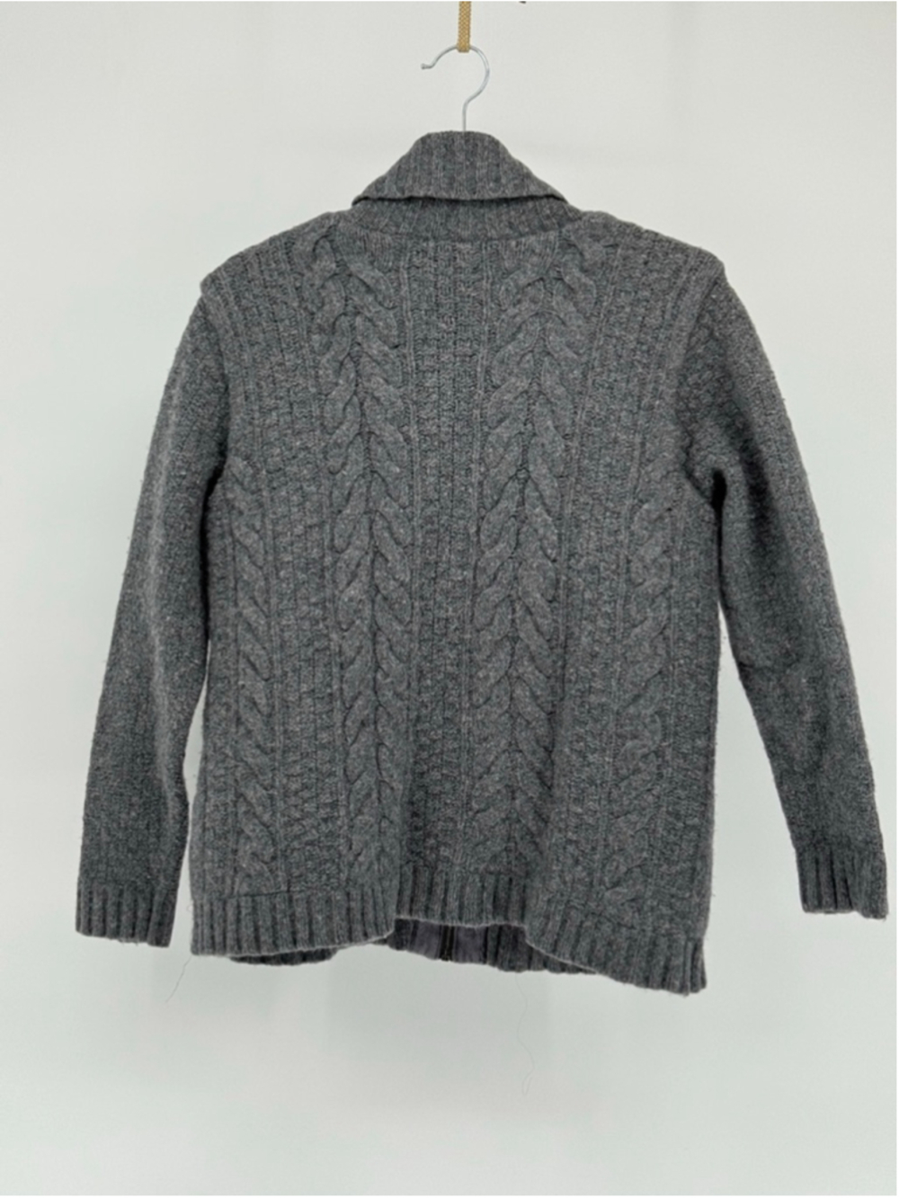 Eddie Bauer Women's Gray Cable Knit Cardigan XL with Red Plaid Lining - Picture 2 of 5